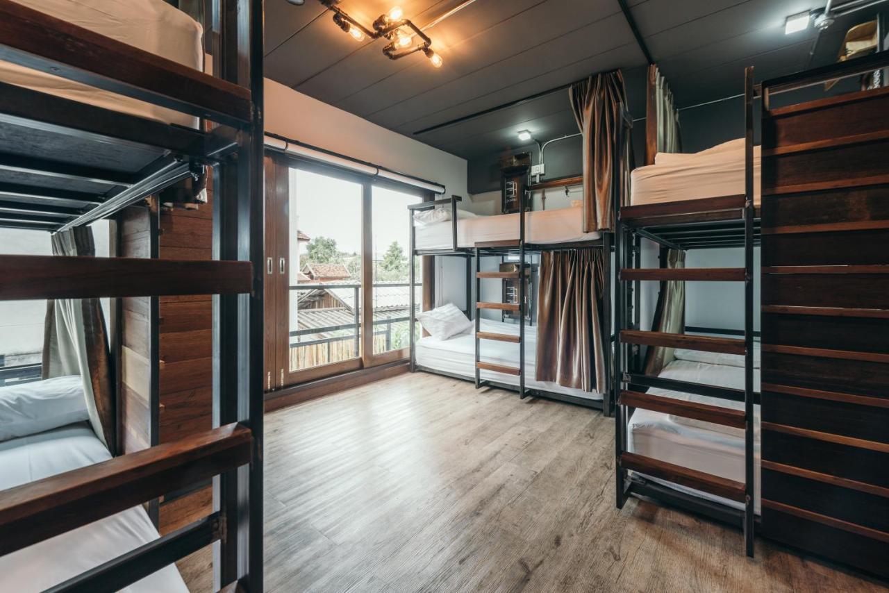 33 Poshtel (Adults Only) Hotel Chiang Mai Luaran gambar