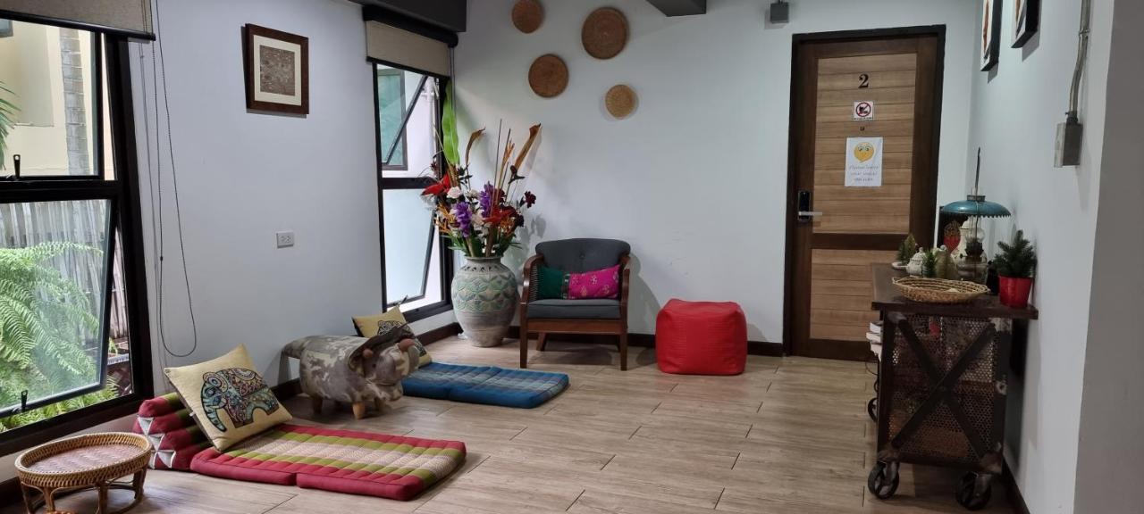 33 Poshtel (Adults Only) Hotel Chiang Mai Luaran gambar