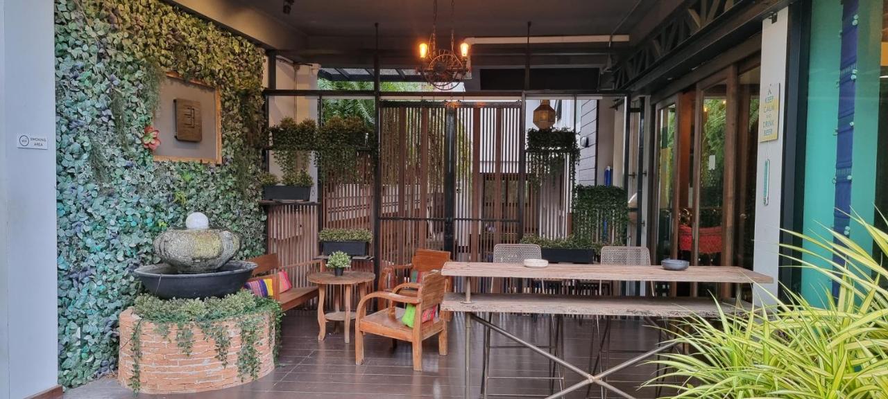 33 Poshtel (Adults Only) Hotel Chiang Mai Luaran gambar