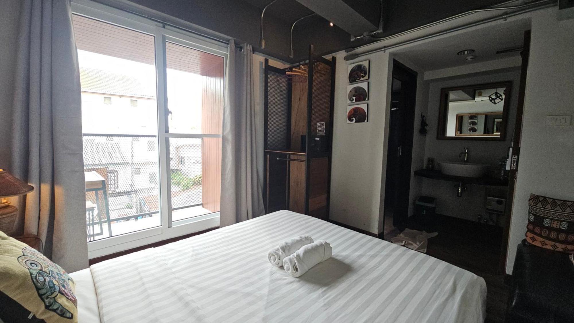 33 Poshtel (Adults Only) Hotel Chiang Mai Luaran gambar
