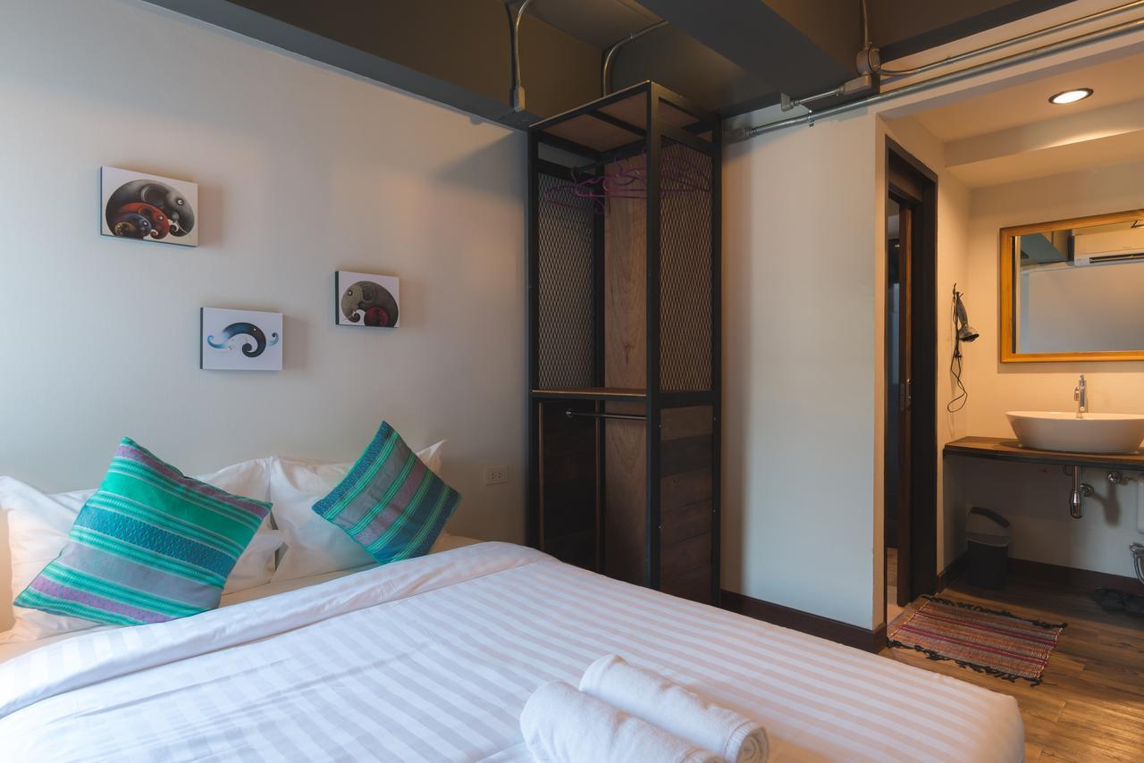 33 Poshtel (Adults Only) Hotel Chiang Mai Luaran gambar