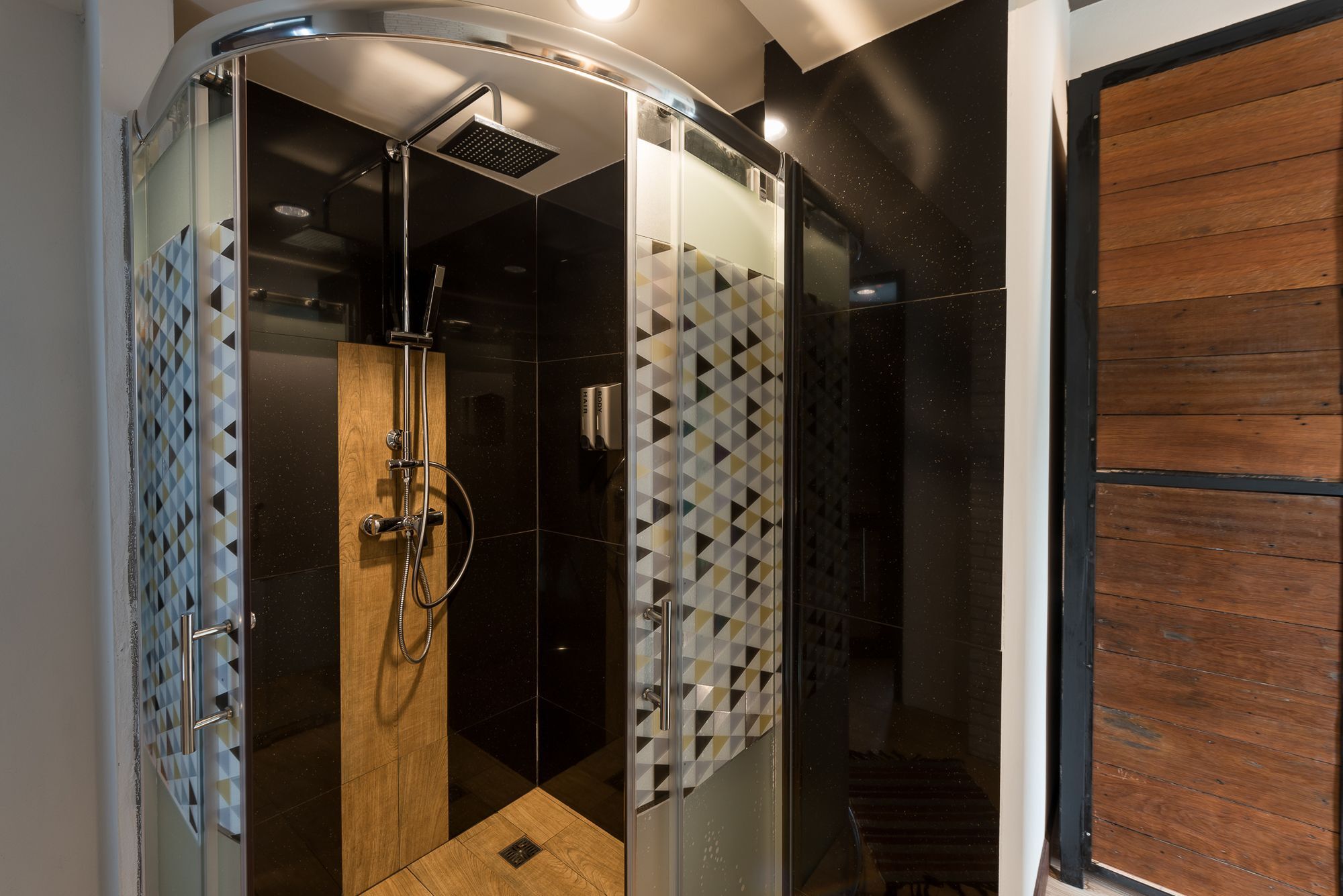 33 Poshtel (Adults Only) Hotel Chiang Mai Luaran gambar